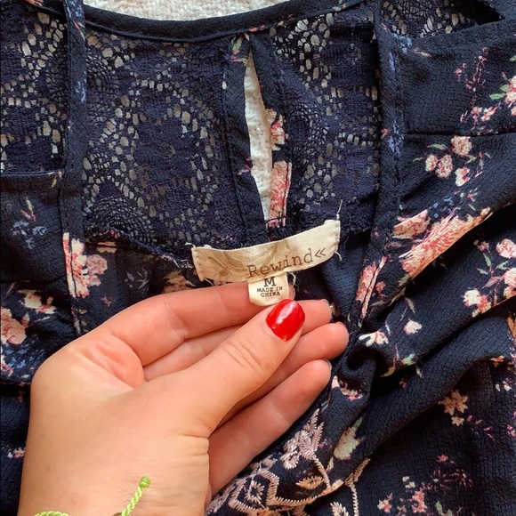 Blouse - Picture 3 of 5